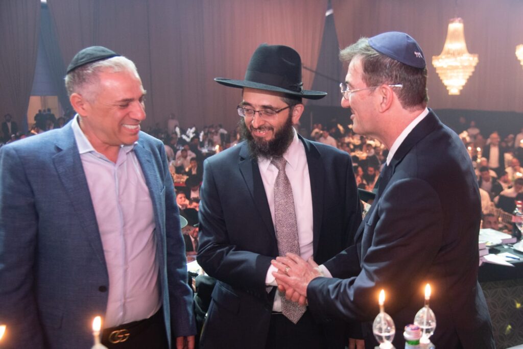 אלפים במעמד ההילולא המרכזית למרן הגר"מ מאזוז זיע"א