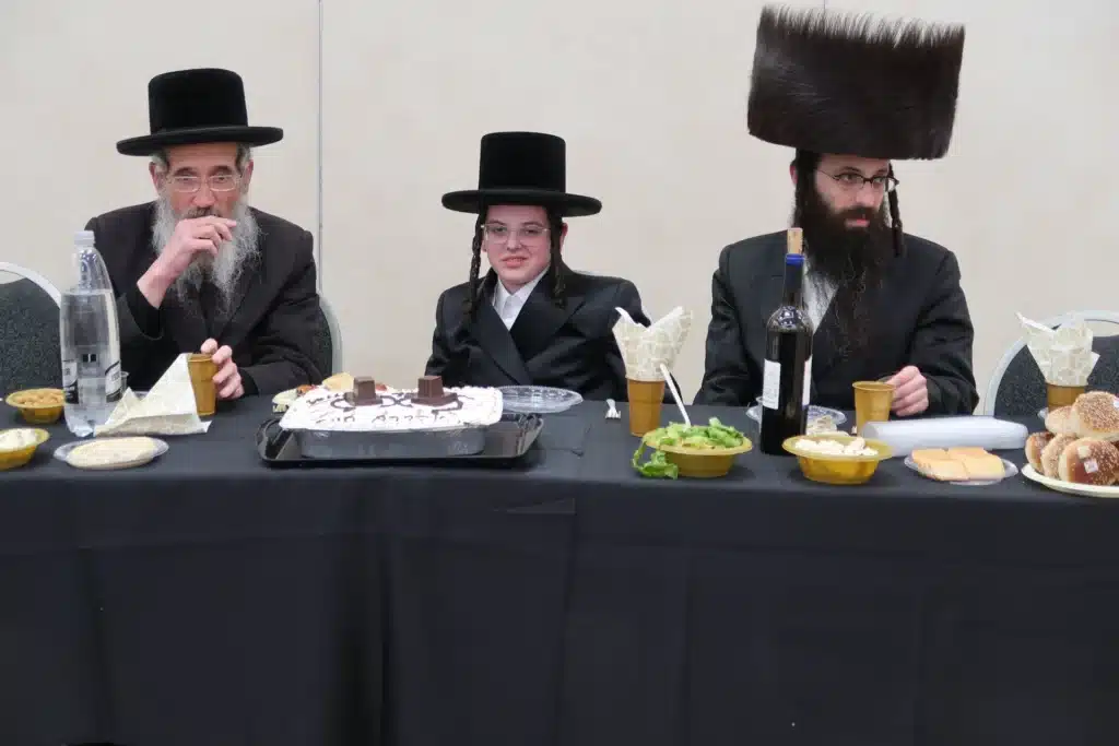 גלרייה: שמחת הבר מצווה לבן המשפיע הגר"ט ליסיצין