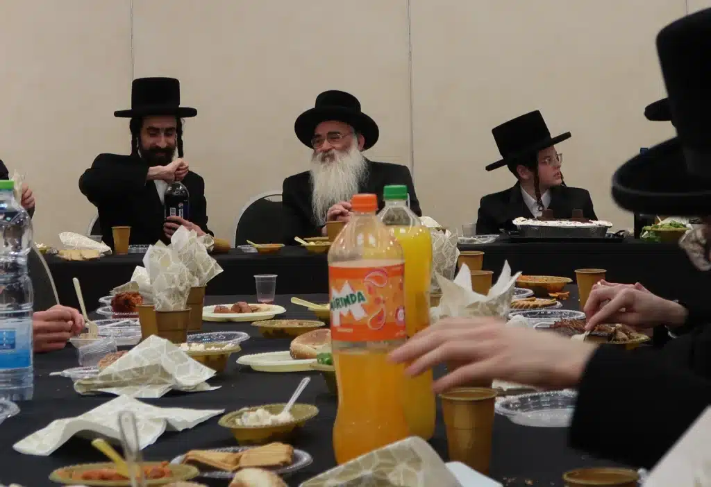 גלרייה: שמחת הבר מצווה לבן המשפיע הגר"ט ליסיצין