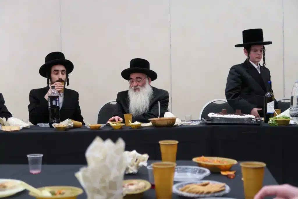 גלרייה: שמחת הבר מצווה לבן המשפיע הגר"ט ליסיצין