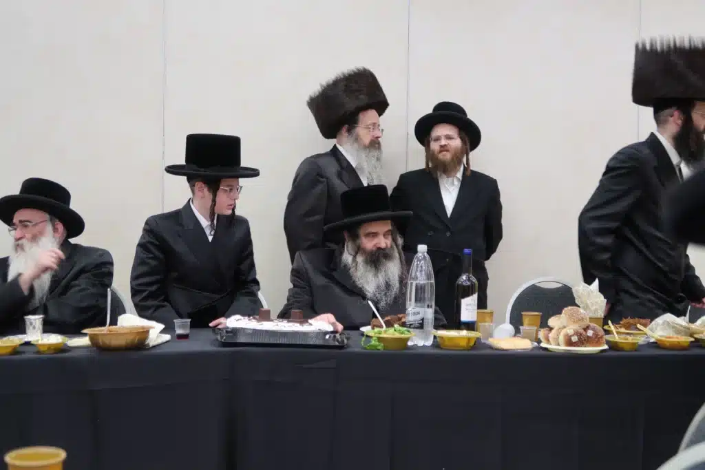 גלרייה: שמחת הבר מצווה לבן המשפיע הגר"ט ליסיצין