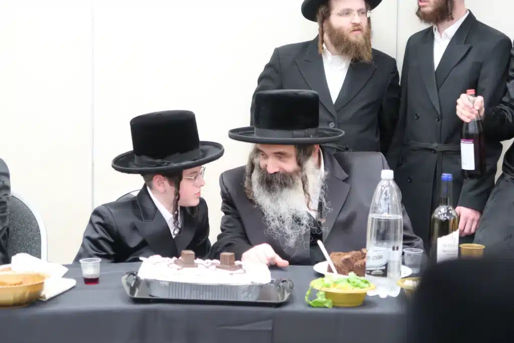 גלרייה: שמחת הבר מצווה לבן המשפיע הגר"ט ליסיצין