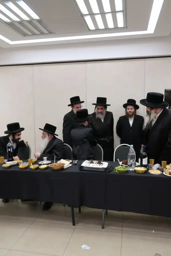 גלרייה: שמחת הבר מצווה לבן המשפיע הגר"ט ליסיצין