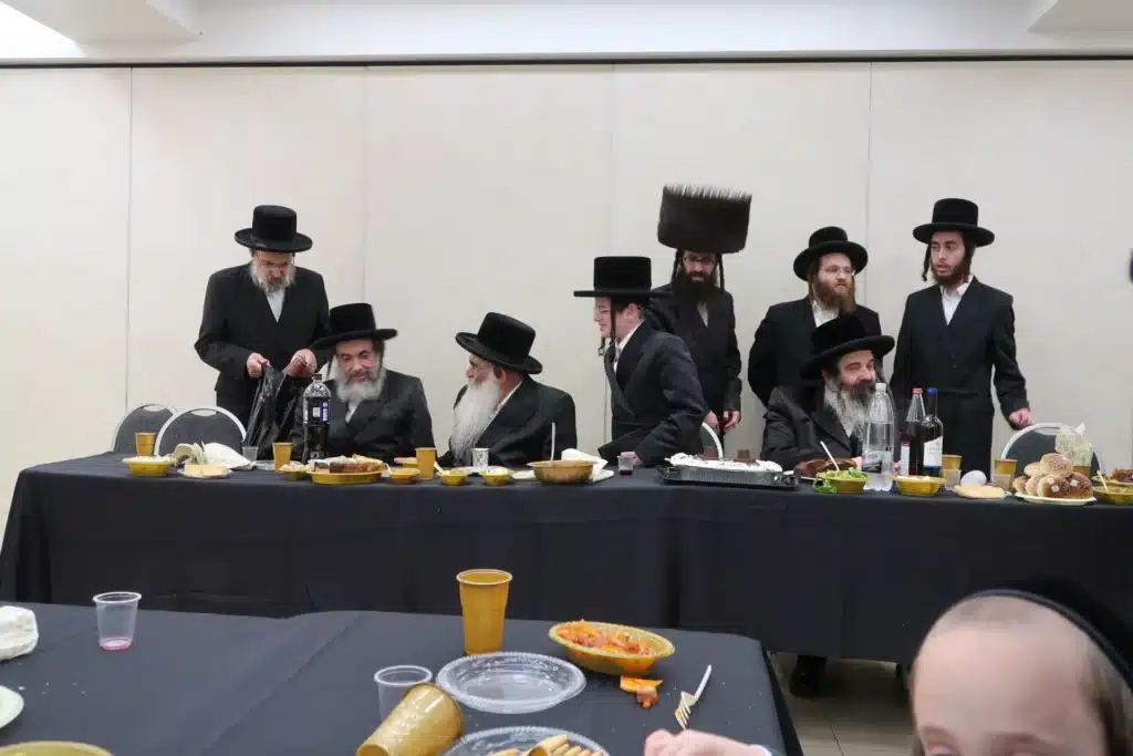 גלרייה: שמחת הבר מצווה לבן המשפיע הגר"ט ליסיצין