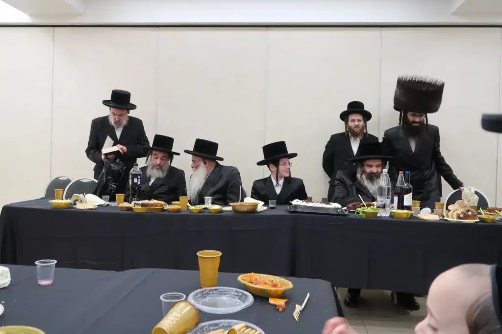 גלרייה: שמחת הבר מצווה לבן המשפיע הגר"ט ליסיצין