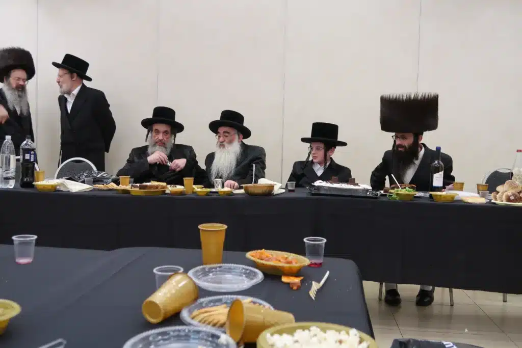 גלרייה: שמחת הבר מצווה לבן המשפיע הגר"ט ליסיצין