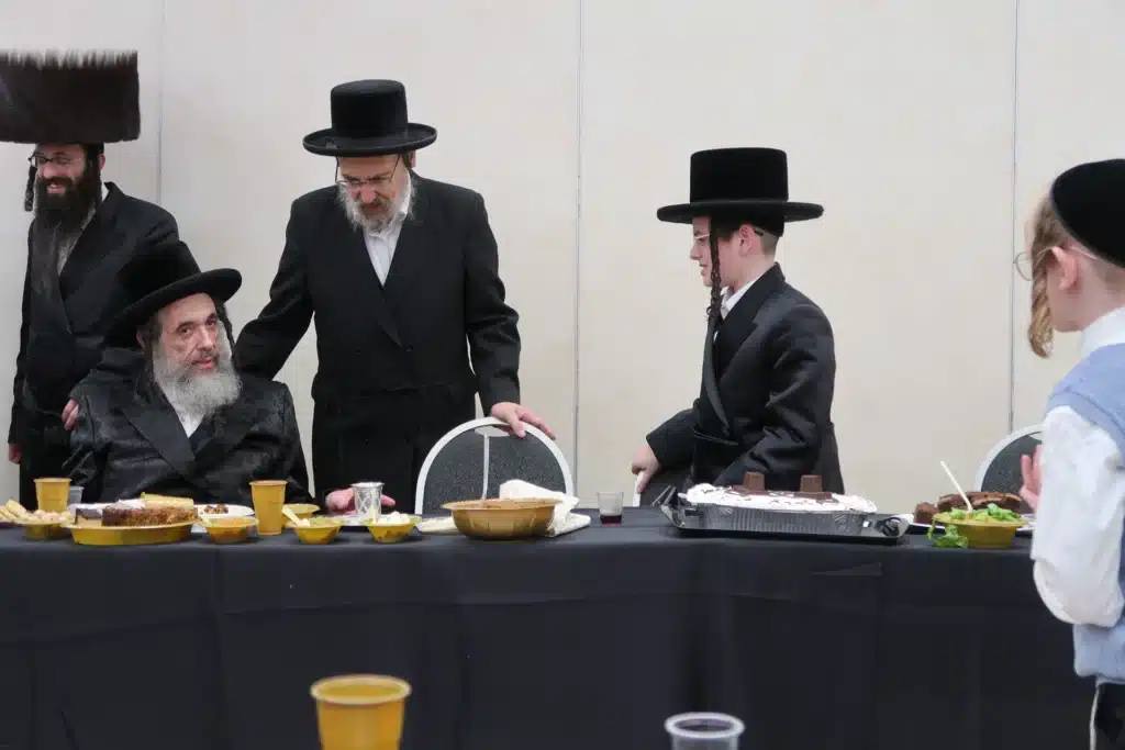 גלרייה: שמחת הבר מצווה לבן המשפיע הגר"ט ליסיצין