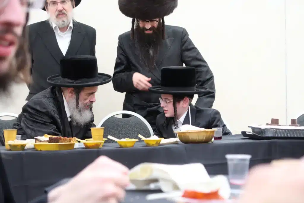 גלרייה: שמחת הבר מצווה לבן המשפיע הגר"ט ליסיצין