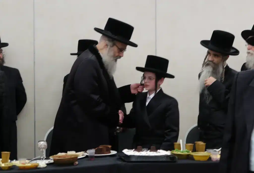 גלרייה: שמחת הבר מצווה לבן המשפיע הגר"ט ליסיצין