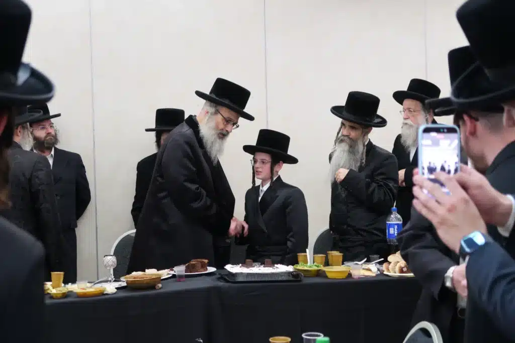גלרייה: שמחת הבר מצווה לבן המשפיע הגר"ט ליסיצין
