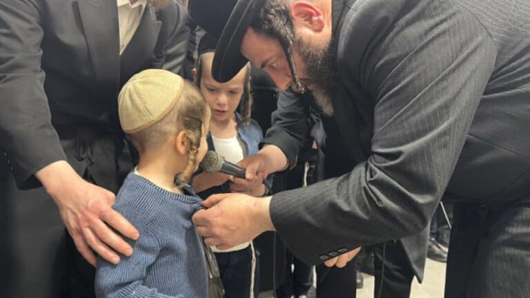 השבעה הסתיימה והילד הקטן עדיין שואל: "אמא, מתי את חוזרת?"