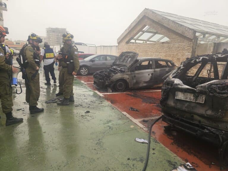 פגיעות ישירות ורכבים בוערים במטח מאיראן לקריות