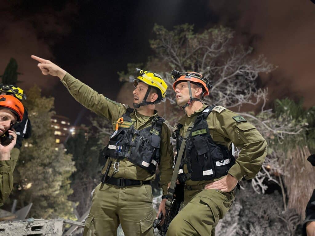 הפגיעה הישירה בחיפה: גם בשעה זו - חשש כבד לחיי 4 לכודים