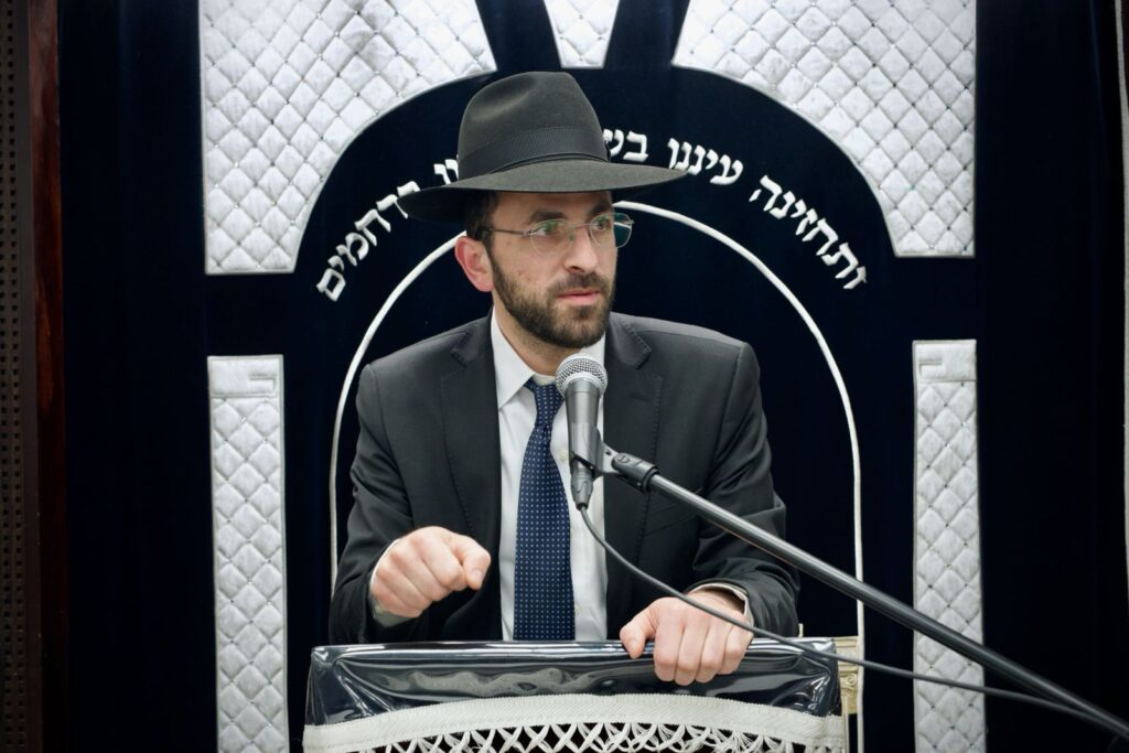 בגבעת האנטנה: המונים קיבלו את פניו של חבר המועצת