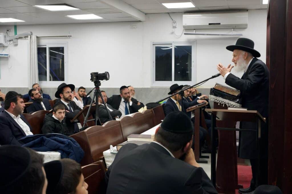 בגבעת האנטנה: המונים קיבלו את פניו של חבר המועצת