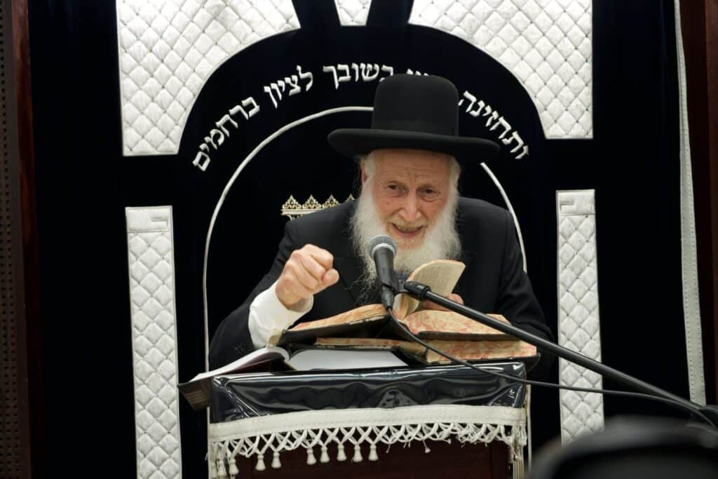 בגבעת האנטנה: המונים קיבלו את פניו של חבר המועצת