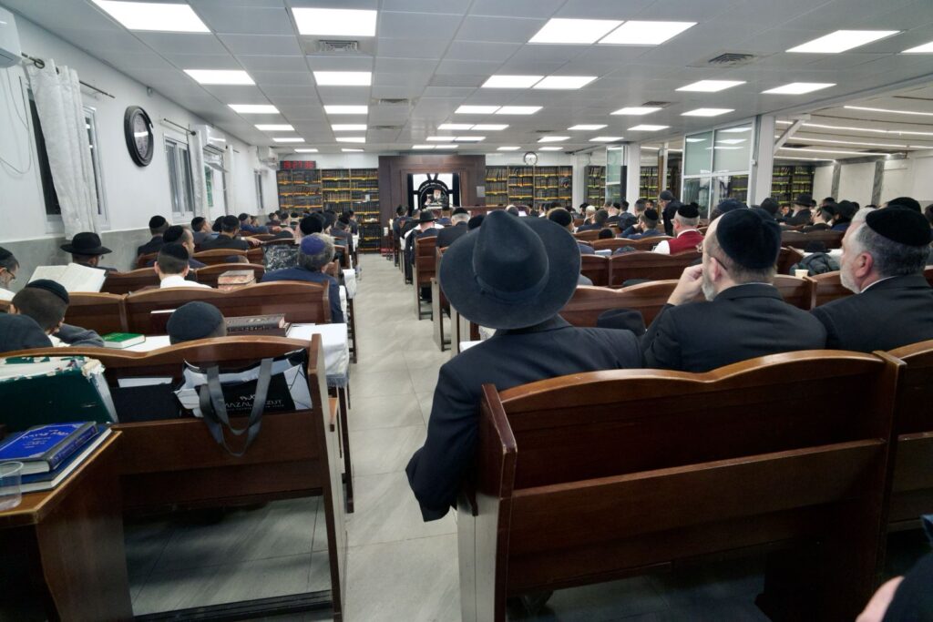 בגבעת האנטנה: המונים קיבלו את פניו של חבר המועצת