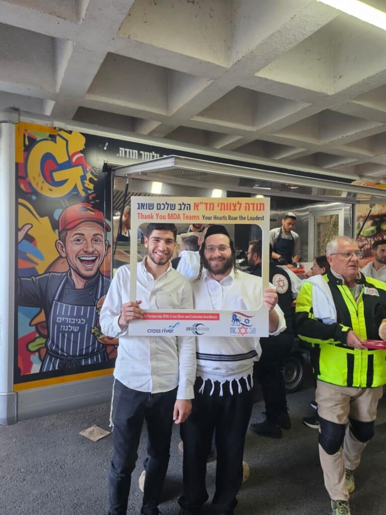 ניידת פוד-טראק יצאה למסע הצדעה ארצי לרבבות מתנדבי מד"א וארגוני ההצלה כהוקרה על מסירותם