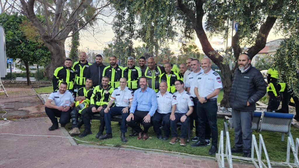 ניידת פוד-טראק יצאה למסע הצדעה ארצי לרבבות מתנדבי מד"א וארגוני ההצלה כהוקרה על מסירותם