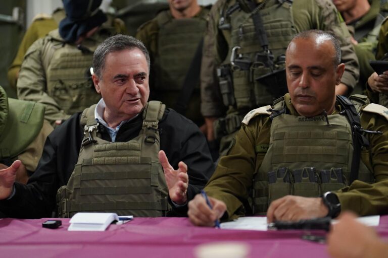 שר הביטחון כ"ץ חושף בלבנון את מבצע