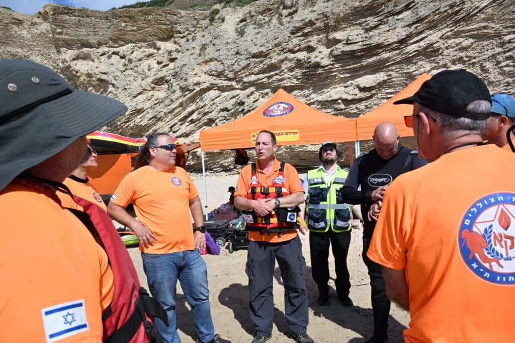 כל כוחות המשימה המיוחדות של זק"א גויסו לסריקות בקו החוף