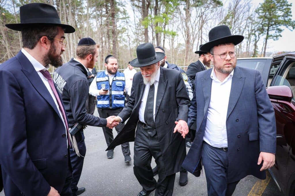 מרן הגרמ"ה הירש: "התיקון בעומר - לדאוג לתורה של השני"