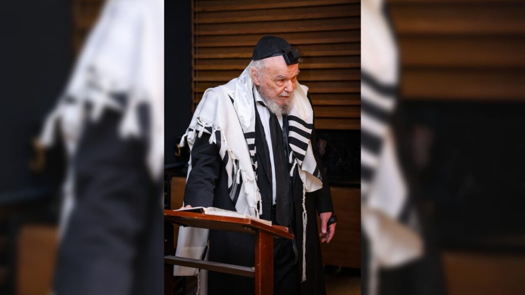 מרן הגרמ"ה הירש: "התיקון בעומר - לדאוג לתורה של השני"