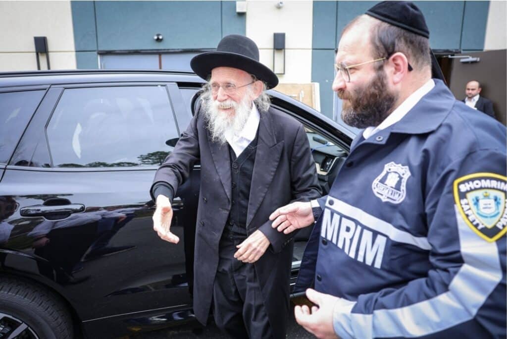 מרן הגרמ"ה הירש: "התיקון בעומר - לדאוג לתורה של השני"