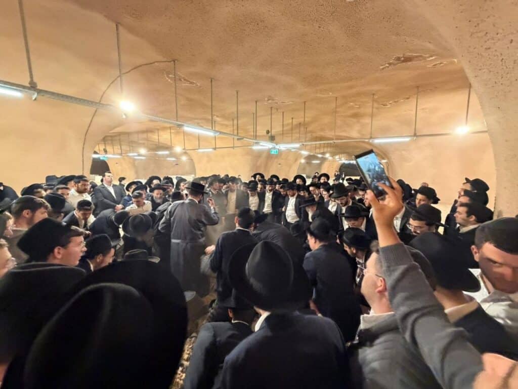 מסע הלוויה קורע הלב של אברהם ישעיהו שפיגל ז"ל