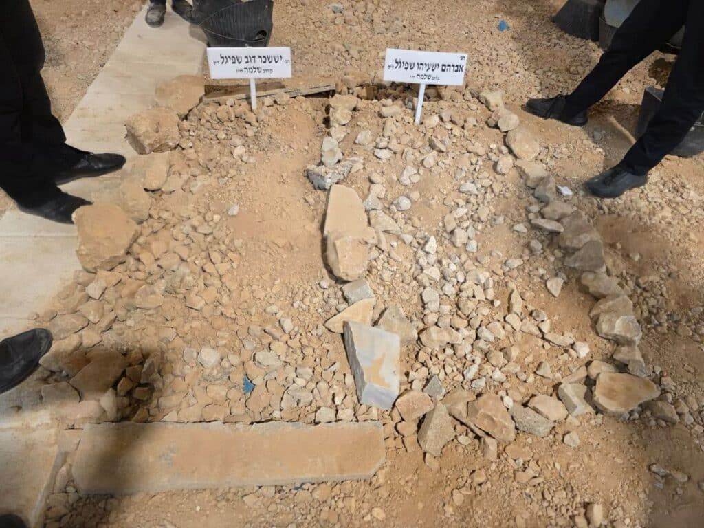 מסע הלוויה קורע הלב של אברהם ישעיהו שפיגל ז"ל