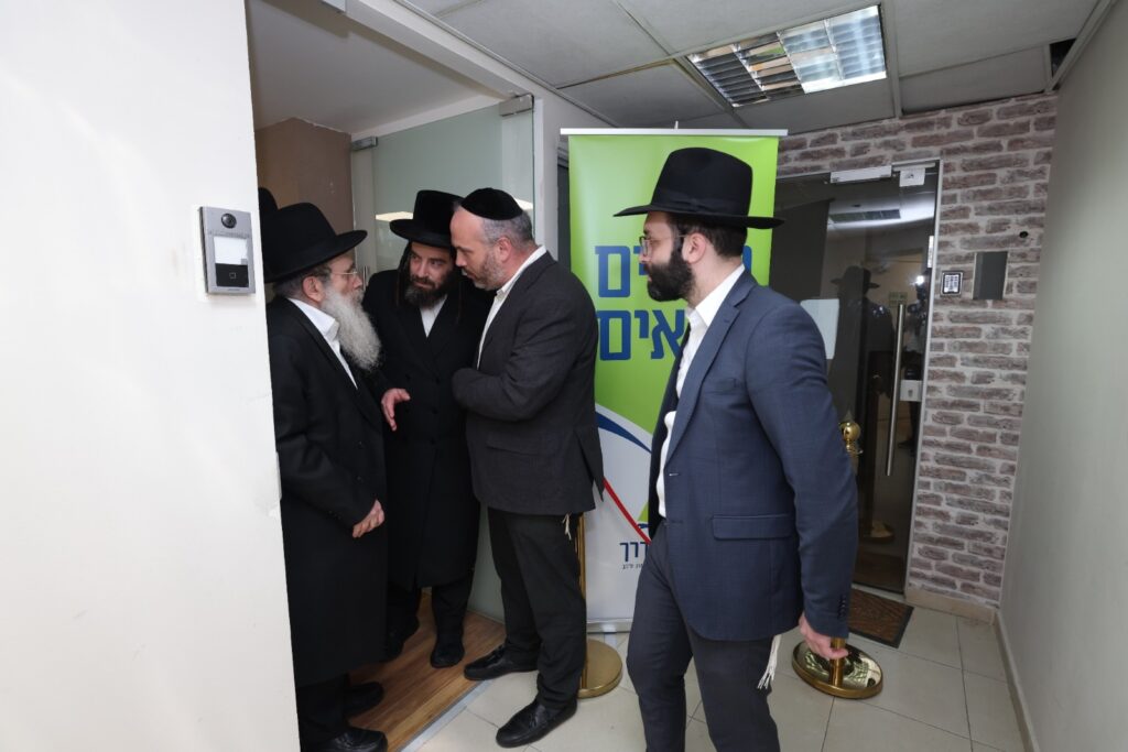 איצקוביץ': התפילה של המקובל והסודות החסויים של גפני