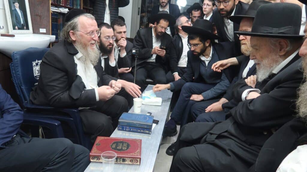 המשב"ק: זעקות בקרעסטיר, הבייסבול של רה"י והדינר שהסתבך