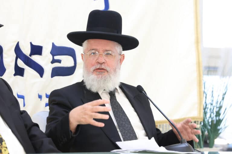 הדיל הצליח: הגאון רבי זבדיה כהן נבחר לרבה של ת"א
