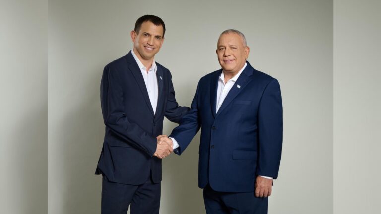 משלטון הפקידים לכנסת? הרכש החדש של גדי איזנקוט