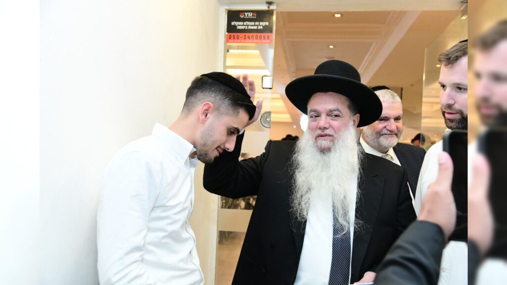 איצקוביץ': לקראת סולחה? הפגישה של ראש העיר עם הנכד