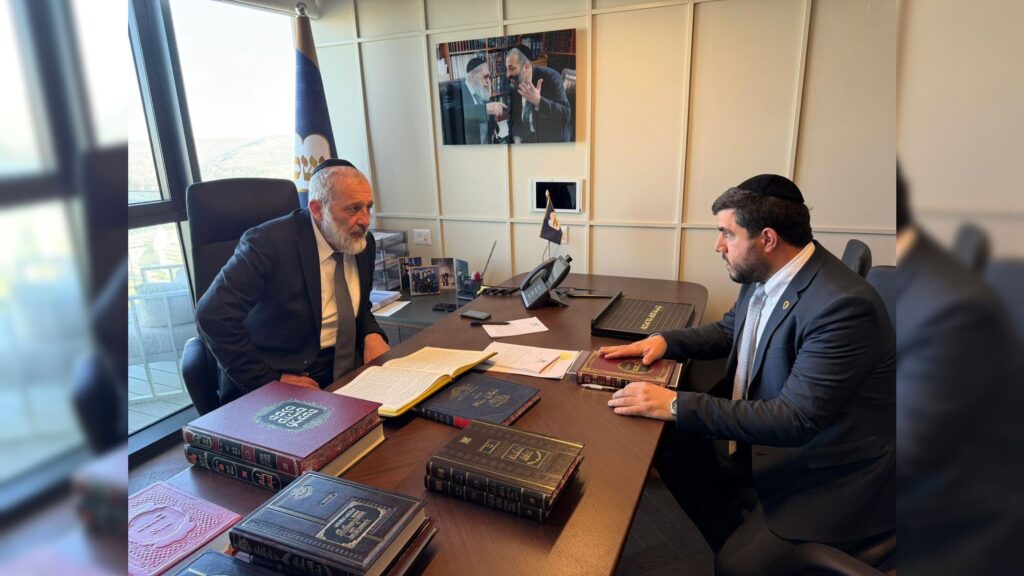 איצקוביץ': לקראת סולחה? הפגישה של ראש העיר עם הנכד