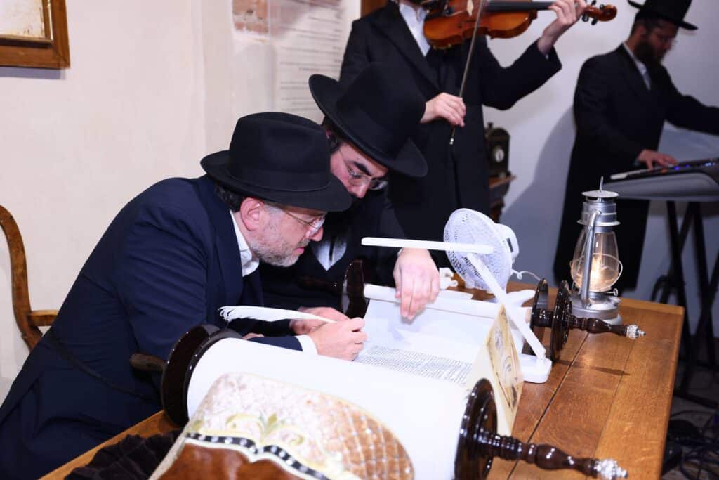 היסטוריה בגור: נגאלו דירות אדמו"רי שושלת גור בפולין