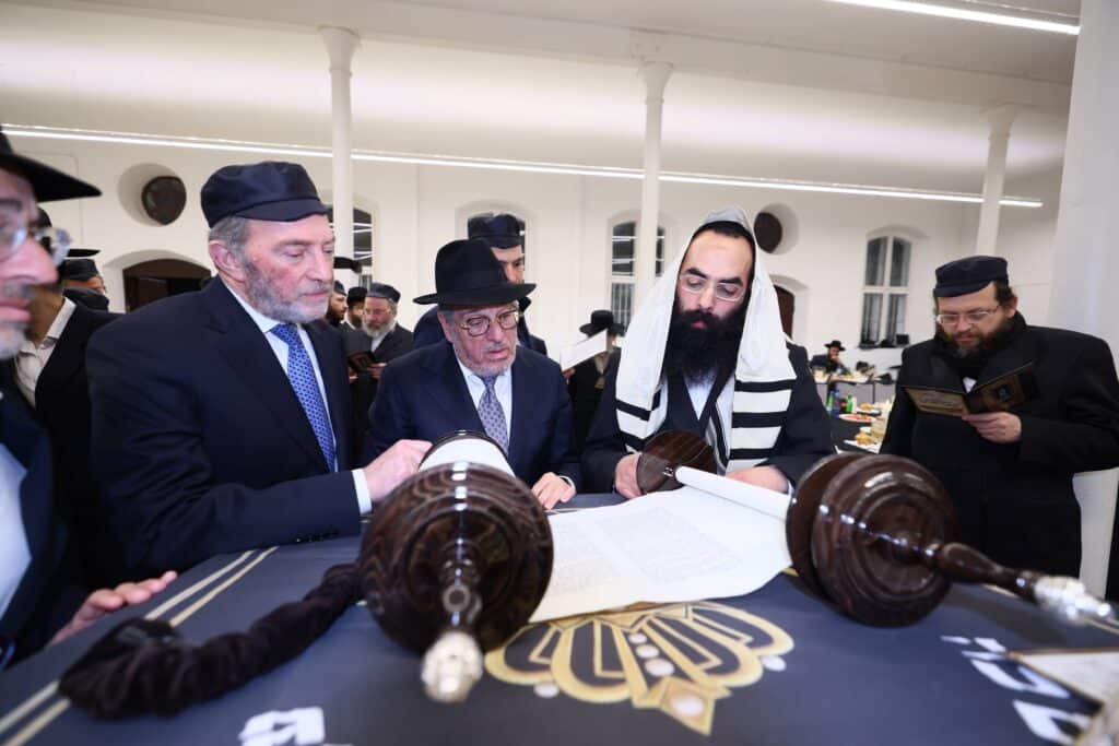 היסטוריה בגור: נגאלו דירות אדמו"רי שושלת גור בפולין