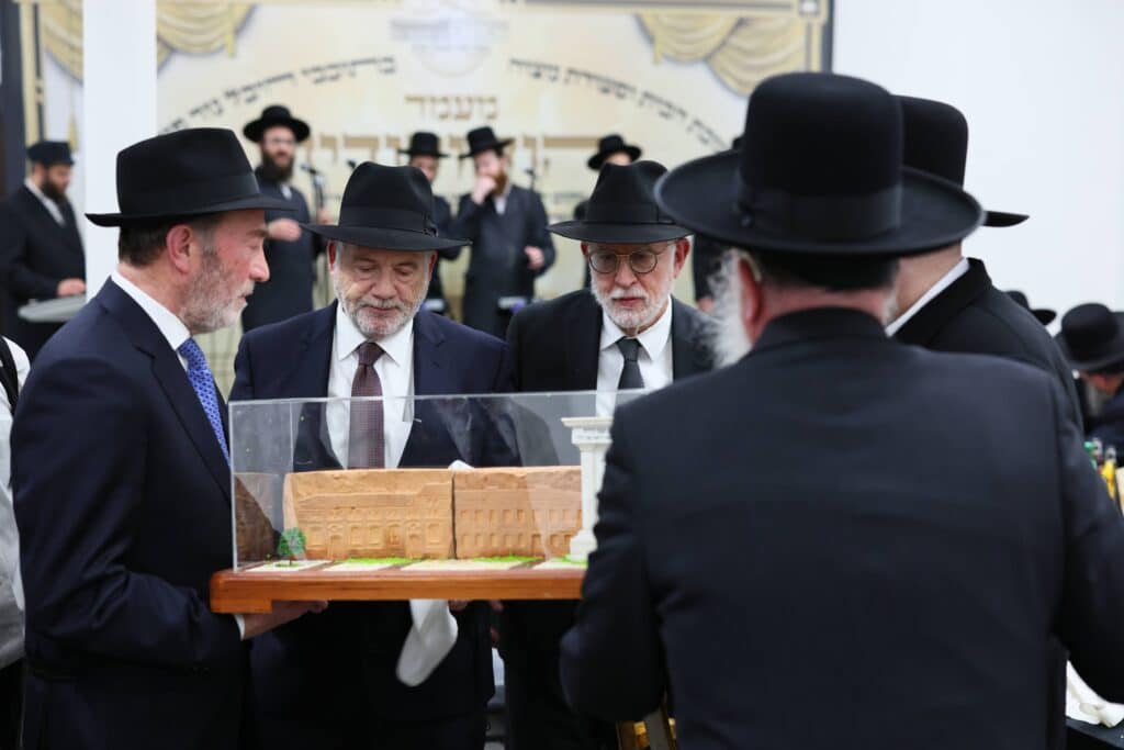 היסטוריה בגור: נגאלו דירות אדמו"רי שושלת גור בפולין