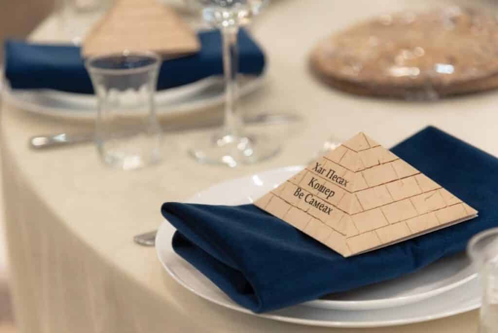 אלפים הסבו בלילי הסדר המפוארים במוסקבה