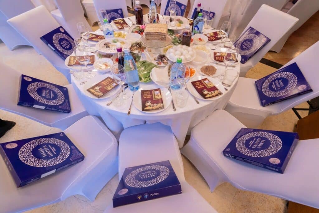 אלפים הסבו בלילי הסדר המפוארים במוסקבה