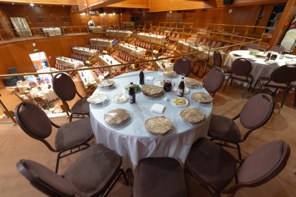 אלפים הסבו בלילי הסדר המפוארים במוסקבה