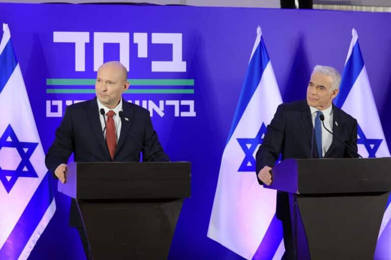 ההקלטה שחושפת את התוכנית של בנט ולפיד לממשלת 61