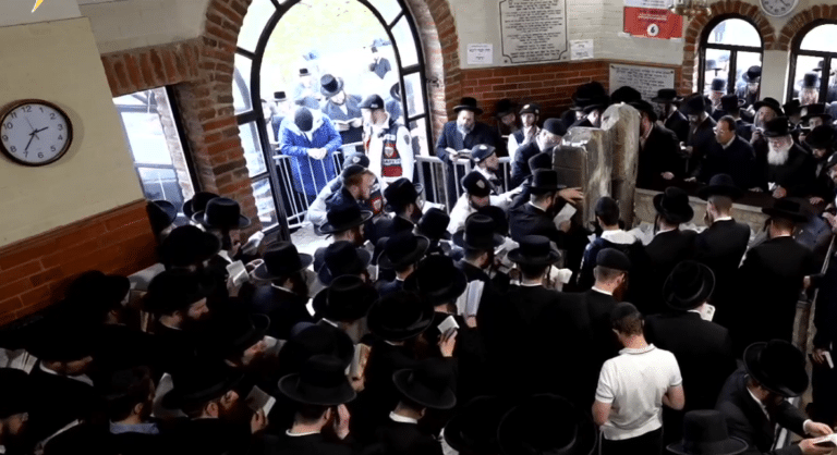 שערי שמיים נפתחים בהילולא בקרעסטיר; המפתח לשפע בידיים שלכם