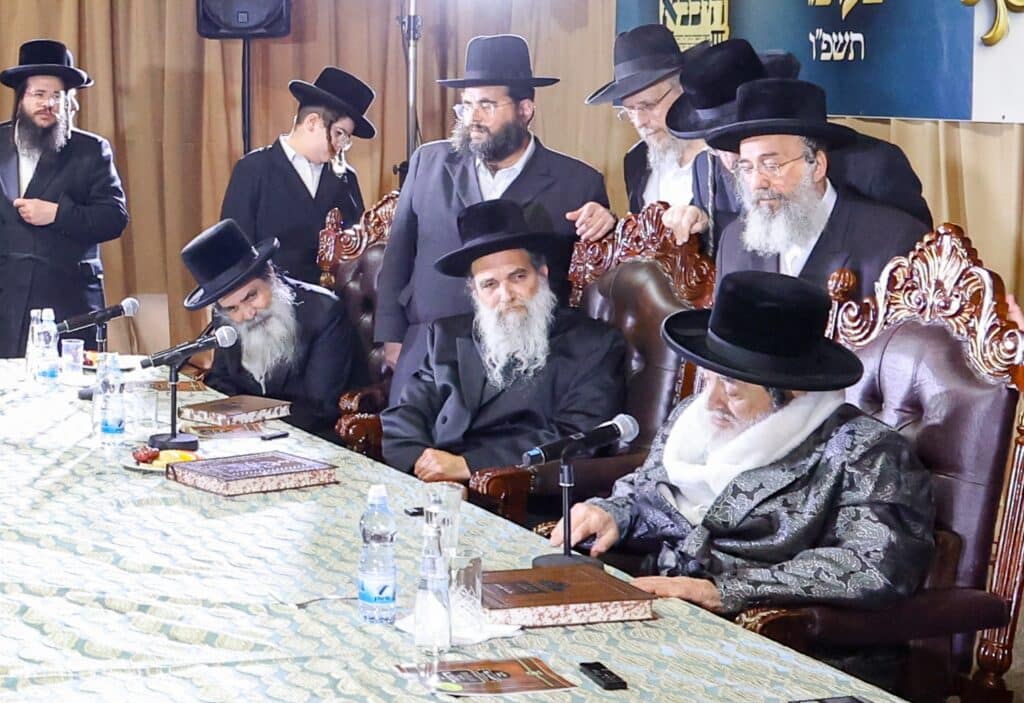 גלריה: אסיפת גדולי הדור במעון האדמו"ר מויזניץ לחיזוק הזוהר