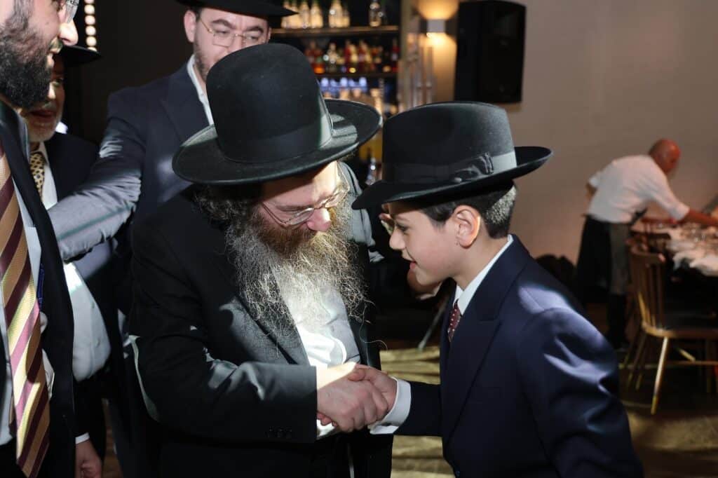 נער בר המצווה הפתיע בדרשה על אילון מאסק והמאדים
