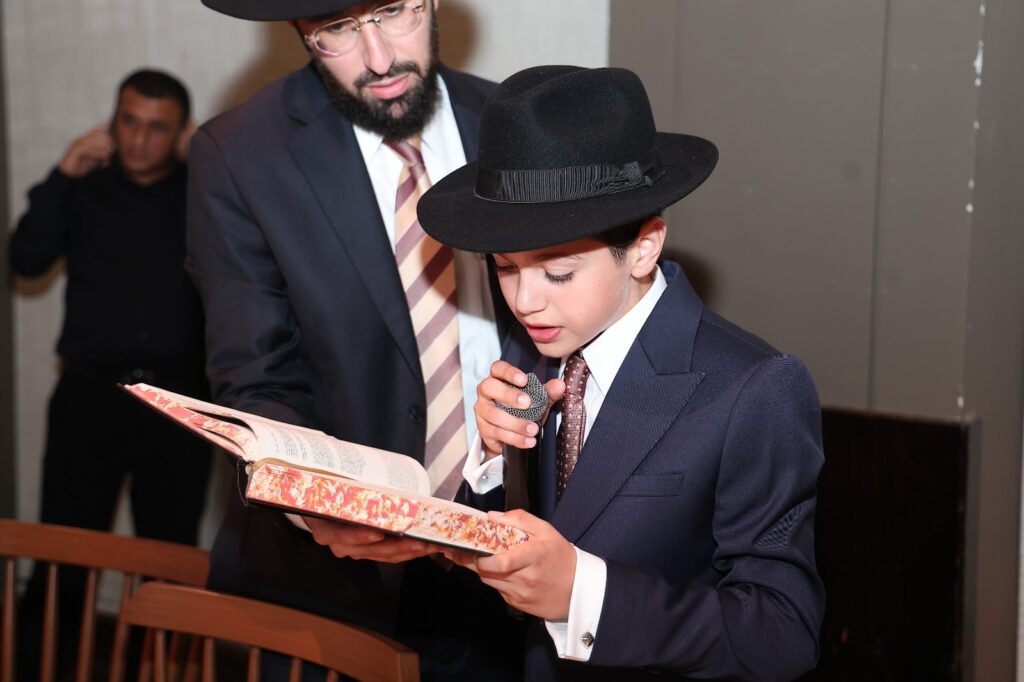 נער בר המצווה הפתיע בדרשה על אילון מאסק והמאדים