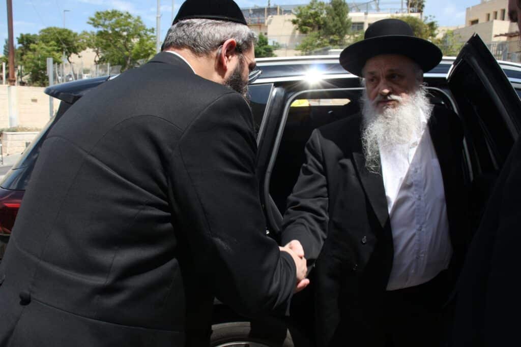 "כמו ללכת לכנסייה": המתקפה החריפה של הגר"ח פיינשטיין