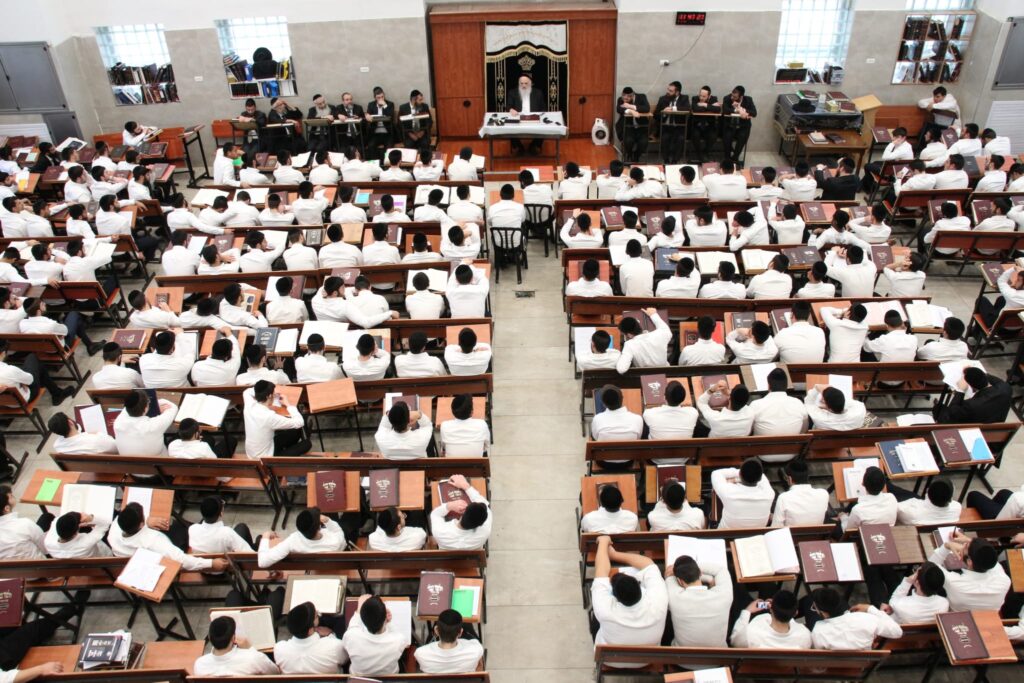"כמו ללכת לכנסייה": המתקפה החריפה של הגר"ח פיינשטיין