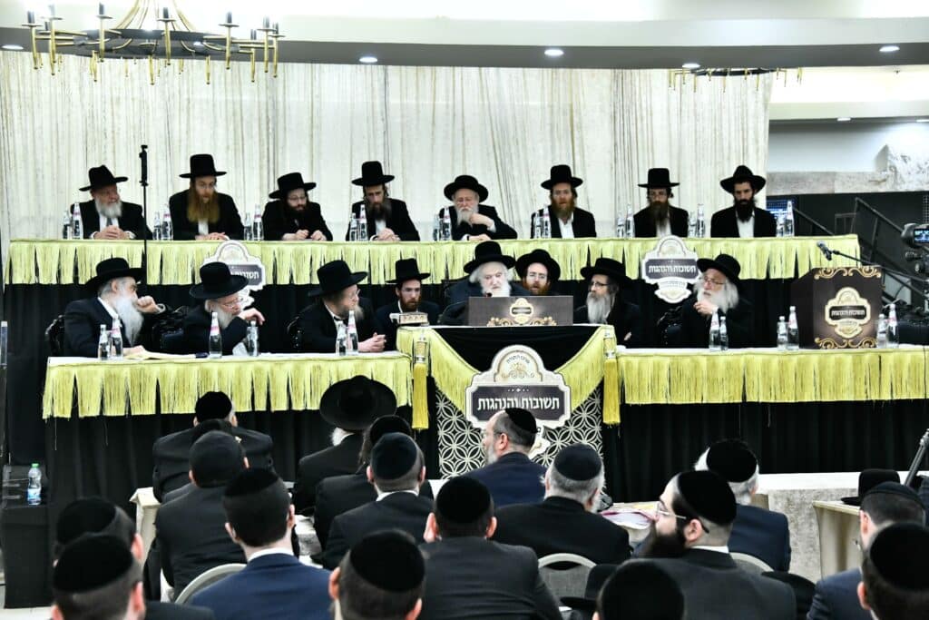 הגר"מ שטרנבוך: "החילונים מקנאים בנו - הם חיים כבהמות"